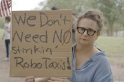 陕西特斯拉在得州奥斯汀遭遇抗议活动：反对马斯克Robotaxi计划